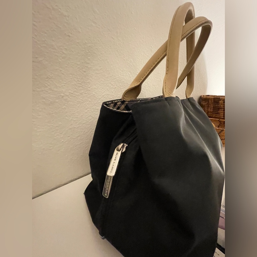 Burberry handbag - Picture 11 of 14
